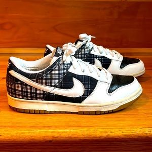 Women's Nike Dunk Low sneakers